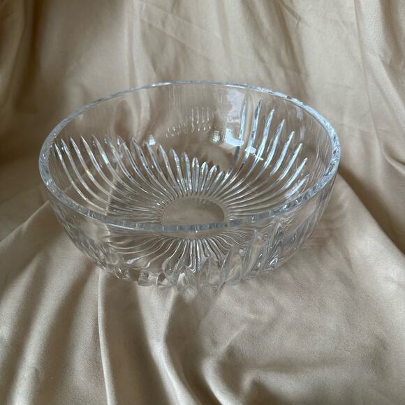 Vintage Centerpiece Bowl in Staccato pattern by Mikasa 8 inch - Picture 3 of 10